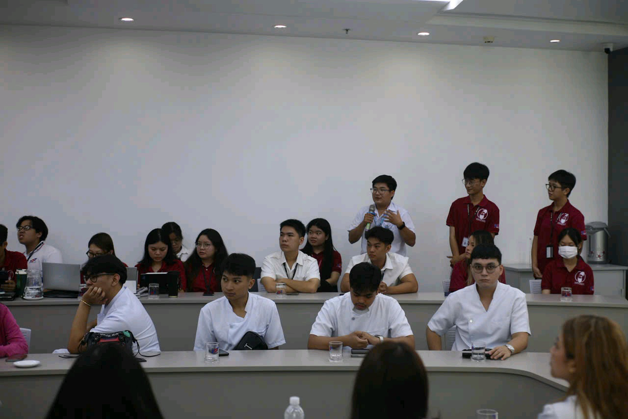Academic exchange moment 5