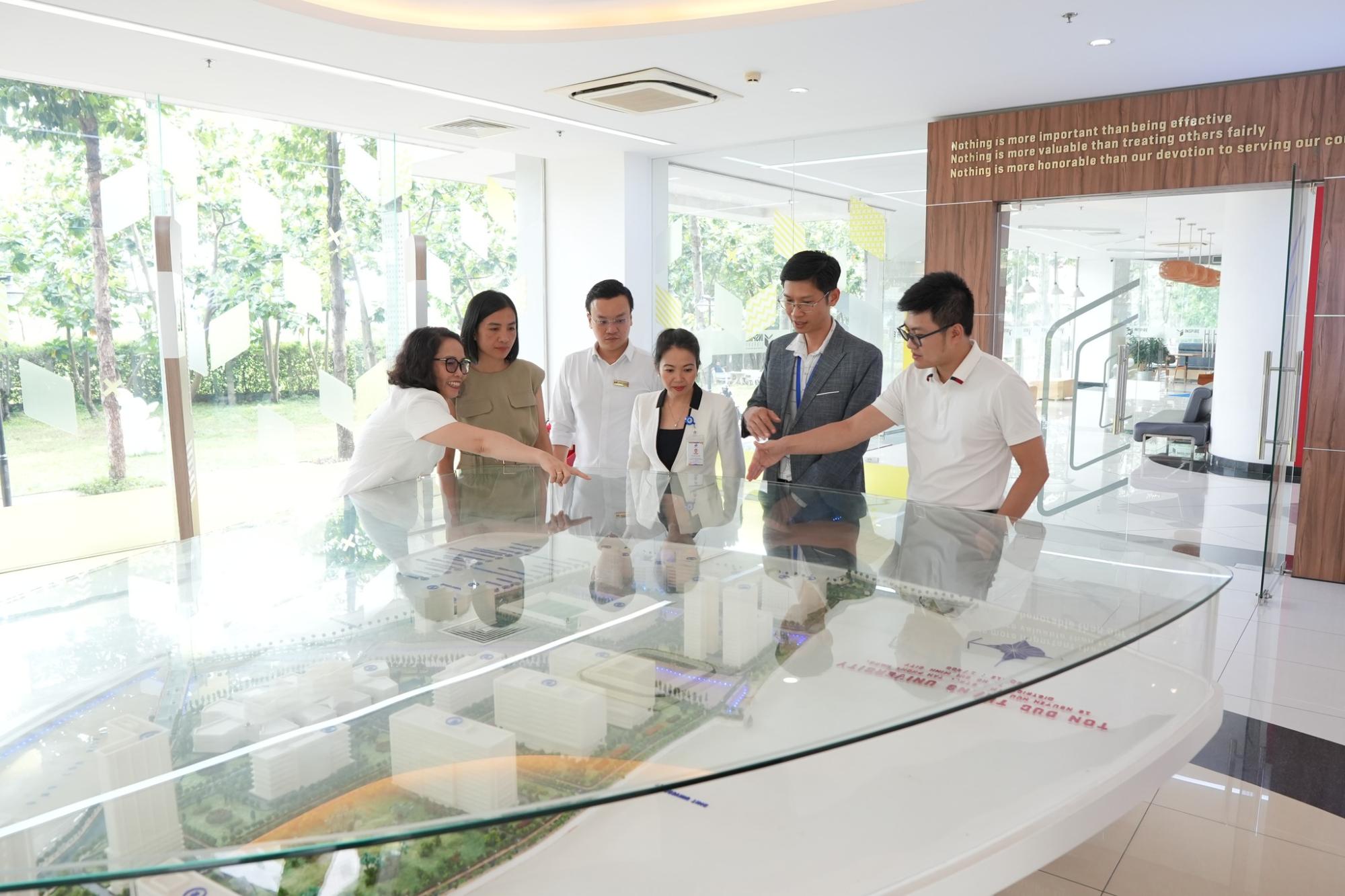 Lễ ký kết TDTU - Phúc Thịnh (6)