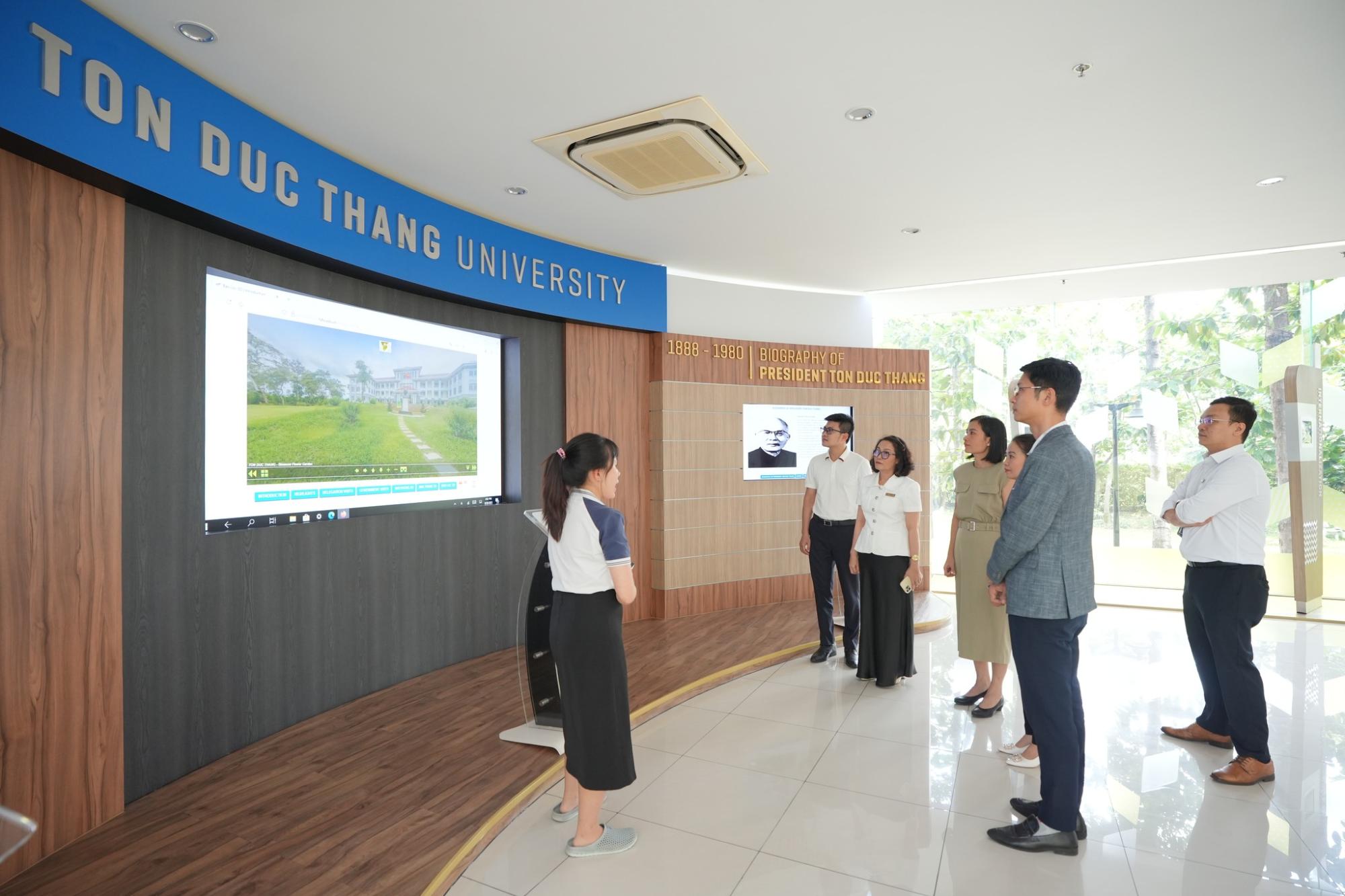 Lễ ký kết TDTU - Phúc Thịnh (7)