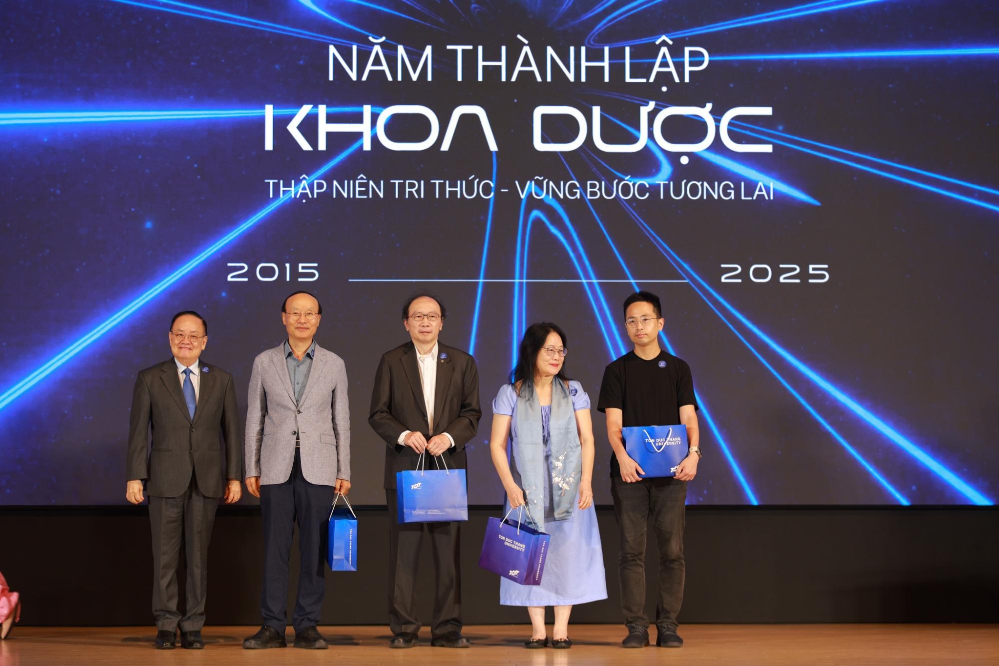 KD10nam