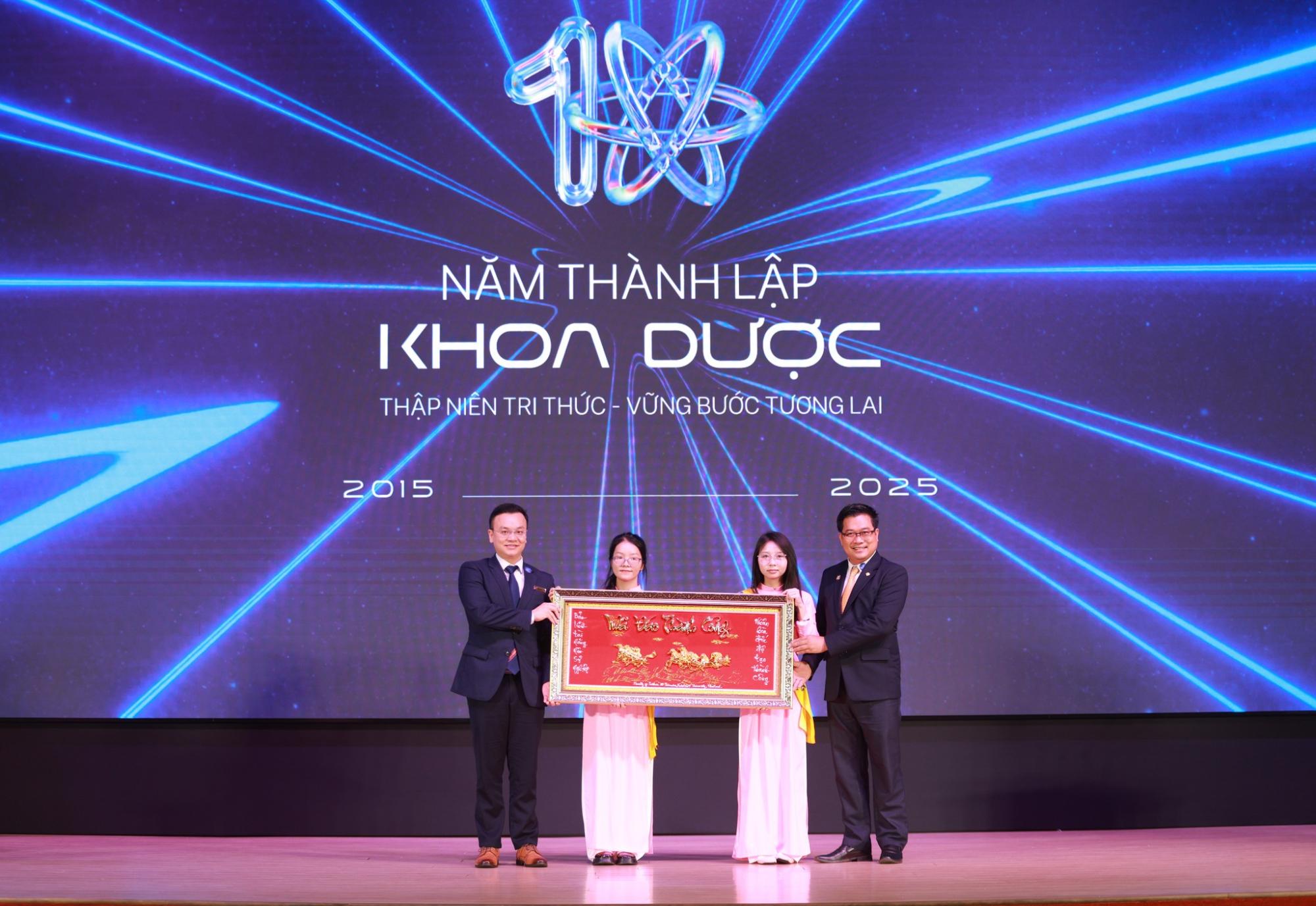 KD10nam