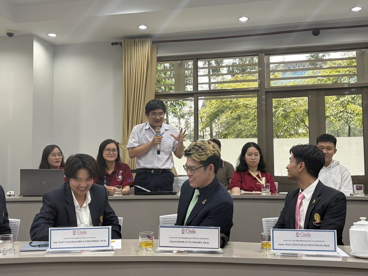 Academic meeting photo 7
