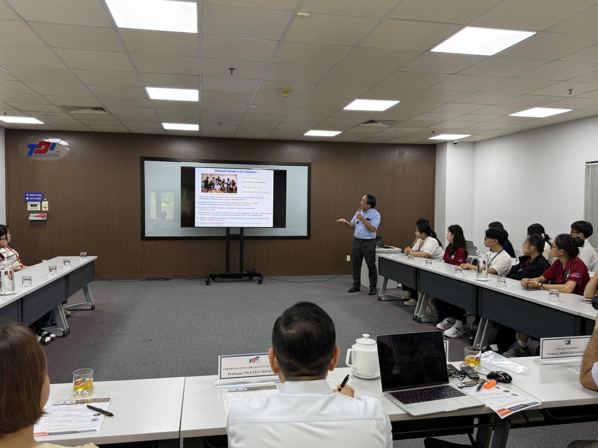 Seminar image 6