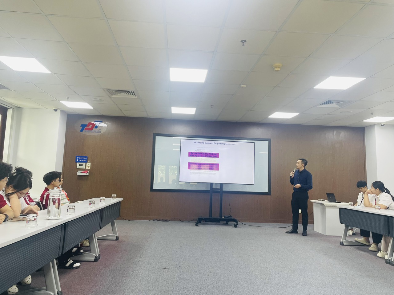 Seminar image 7